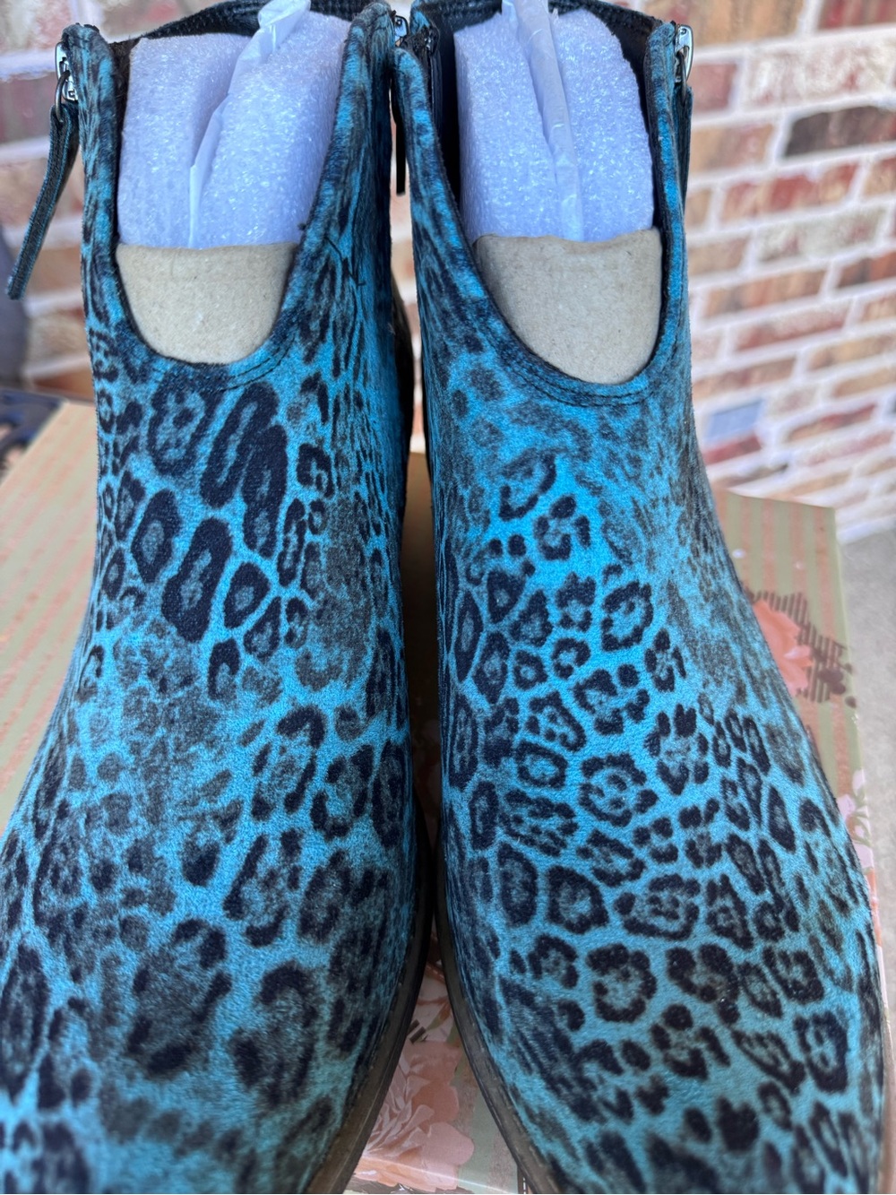 Very G Divine Leopard Print Ankle Booties Turquoise Women’s Size 10 NIB - Picture 7 of 8